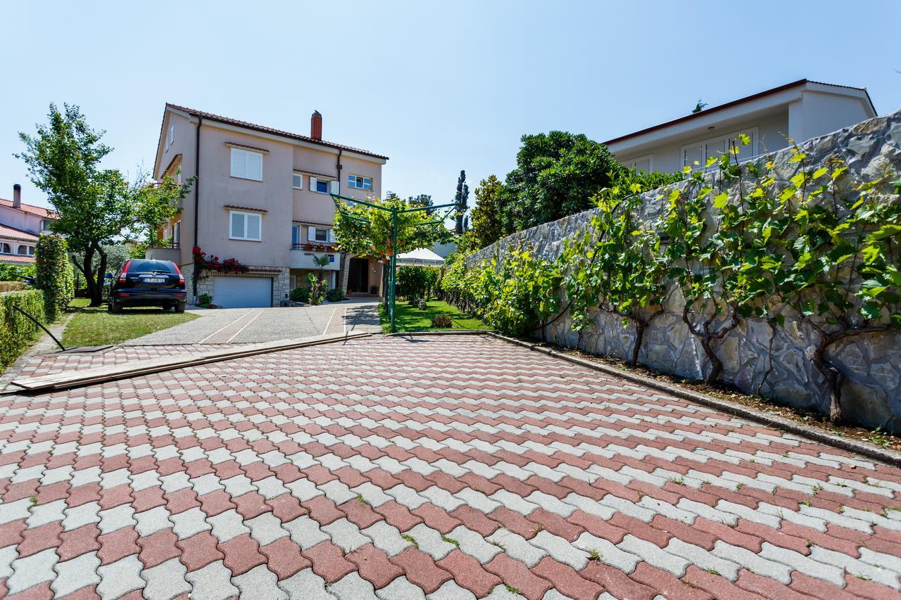 Apartments Durda Кърк Екстериор снимка